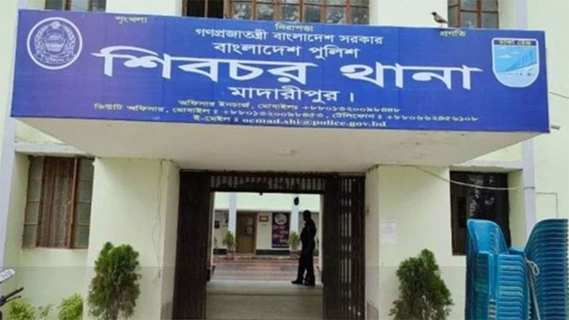 মাদারীপুরে বাস-ট্রাক সংঘর্ষে প্রাণ গেল ৩ জনের